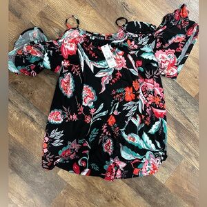 New York and Company cold shoulder large